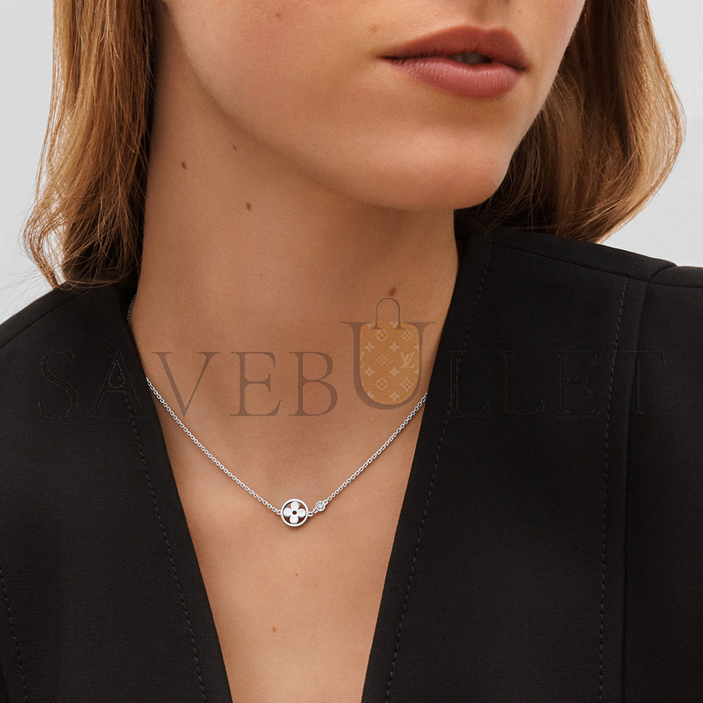 l**is V*t*n blossom pendant, white gold and diamond q93279